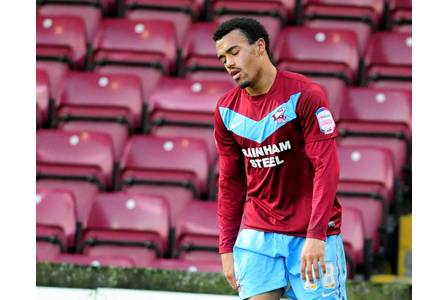 Nicky Ajose on loan at Scunthorpe United from Posh